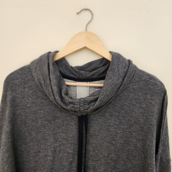 Tek Gear Cowl Neck Athletic Sweatshirt Size Medium - Picture 3 of 7